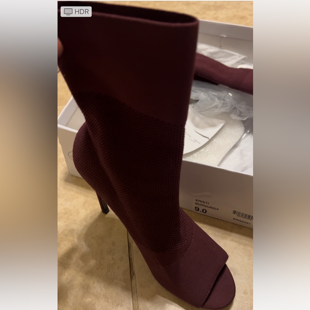 Burgundy peep toe Steve Madden Booties